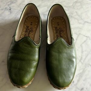 Sabah Denali Green  nubuck slip on shoes size 38 7 women’s